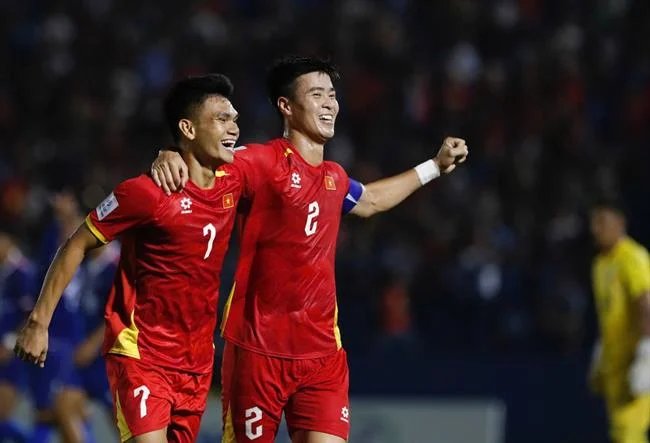 Cá cược thể thao và đá gà chuyên nghiệp